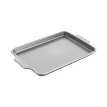 KitchenAid - Metal Bakeware Cookie Sheet - Silver - 33 cm x 22.5 cm / Home and Kitchen