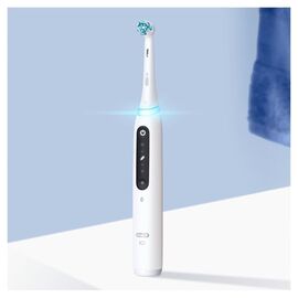 Oral-B - iO5s Quite White - Electric Toothbrush / Health and Personal Care Oral Care Personal Care