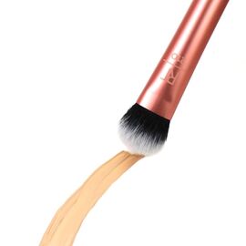 Real Techniques - Expert Concealer Brush / Beauty Tools & Accessories Makeup