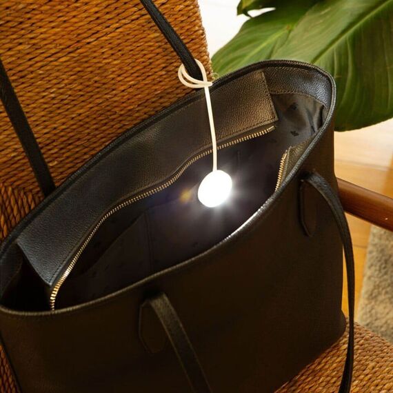 Kikkerland - Rechargeable Purse Light - 1.50 x 8.25 x 0.50 inches / Luggage and Travel Gear Uncategorized (Luggages & Bags) Lugagges & Bags