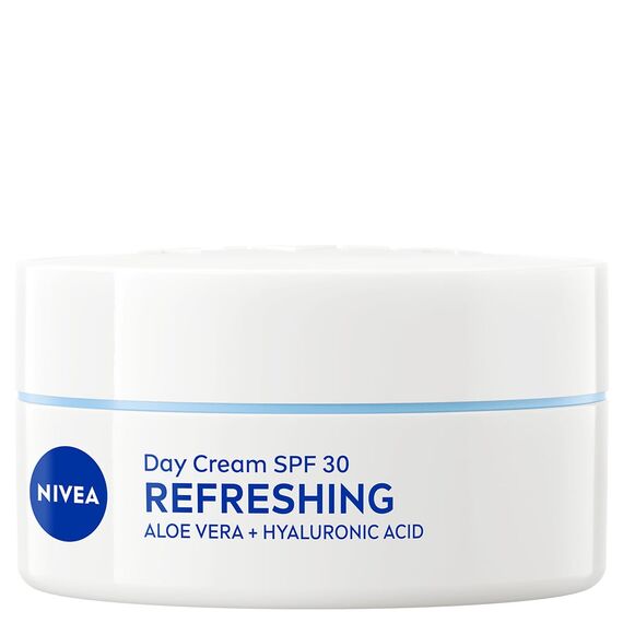Nivea - Refreshing Day Cream - Normal Skin SPF30 - 50 ml / Beauty Uncategorized (Beauty)