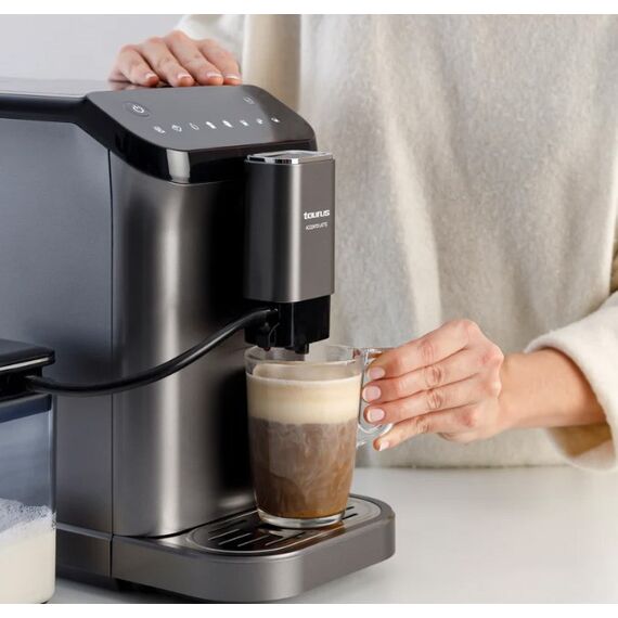 Taurus Accento Latte espresso machine; 20 bar White Coffee Coffee Machines Appliances