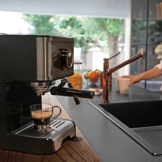 Espresso coffee maker Black+Decker BXCO1200E (1200W) Καφετιέρες Συσκευές