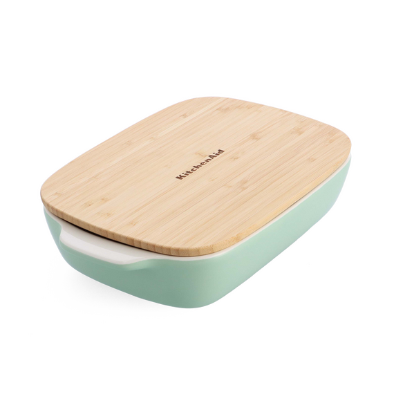KitchenAid - Medium Baker with Lid - Pistachio / Home and Kitchen