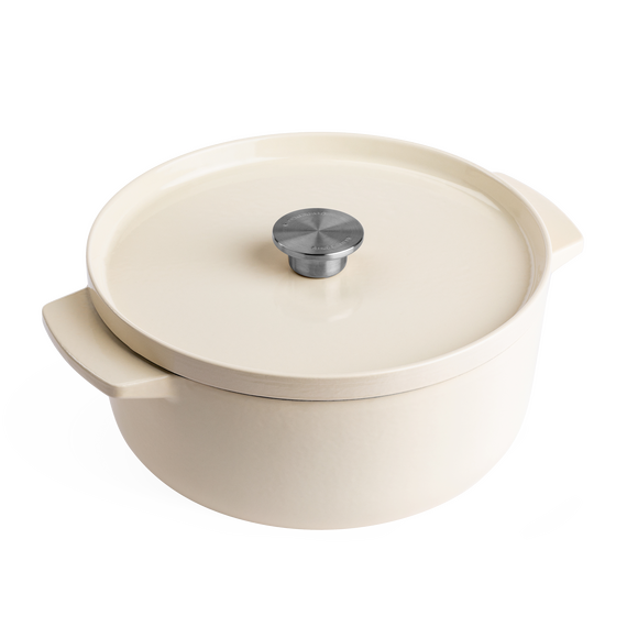 KitchenAid - KA-Casserole - Almond Cream - 26 cm / Home and Kitchen