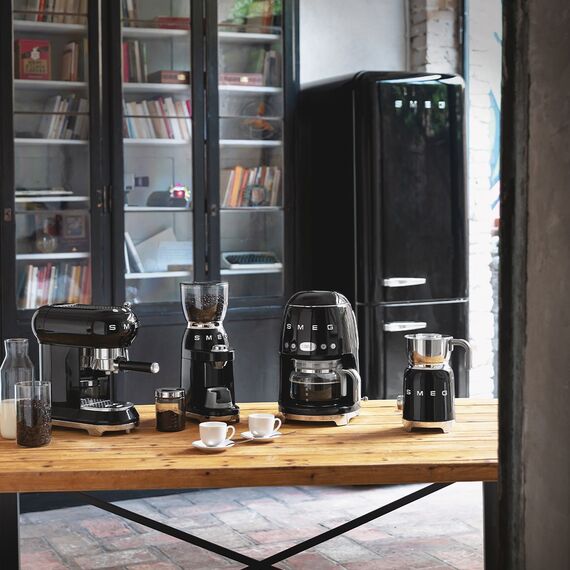 Smeg 50's Style Drip Filter Coffee Machine DCF02BLEU Black