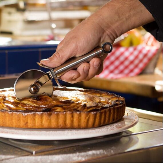 Rösle - Pizza Cutter / Home and Kitchen Kitchen Home & Kitchen
